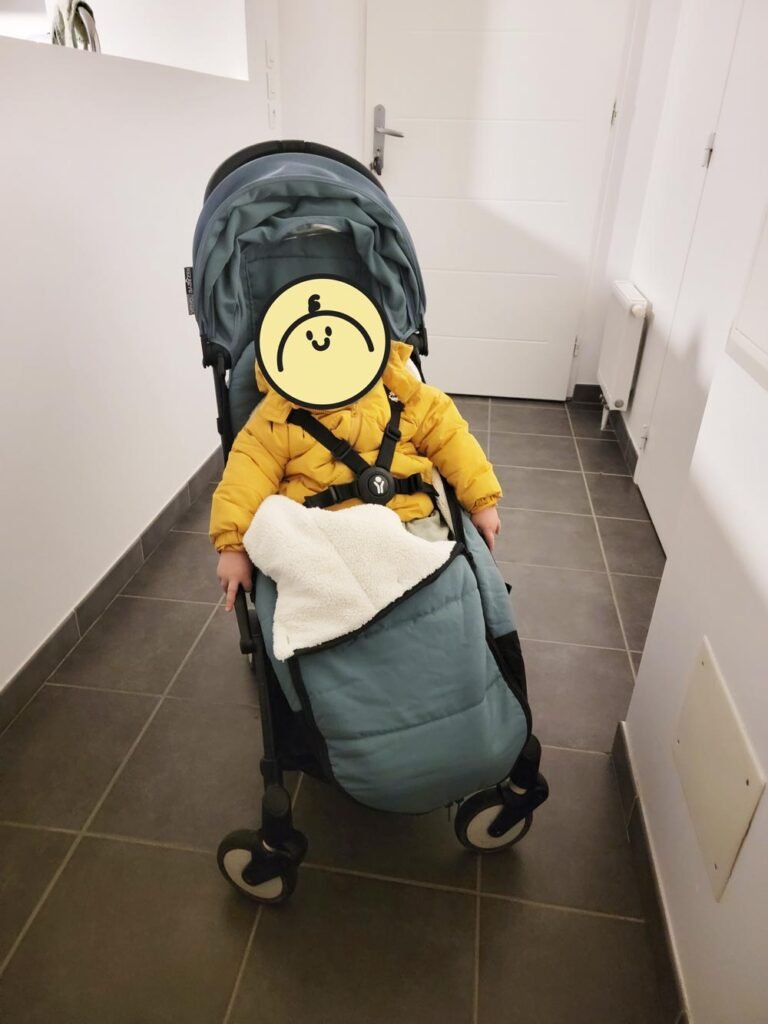 Sacca invernale YOYO Babyzen Passeggino su un pacchetto 6+