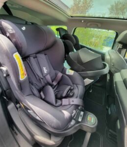 Seggiolini auto ISOFIX: vantaggi e svantaggi