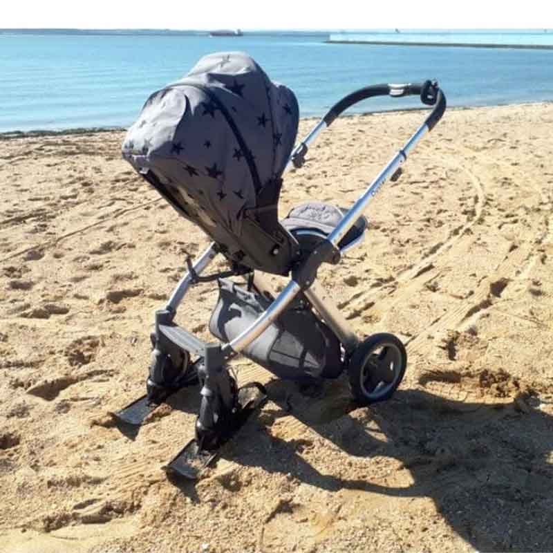 passeggino in spiaggia